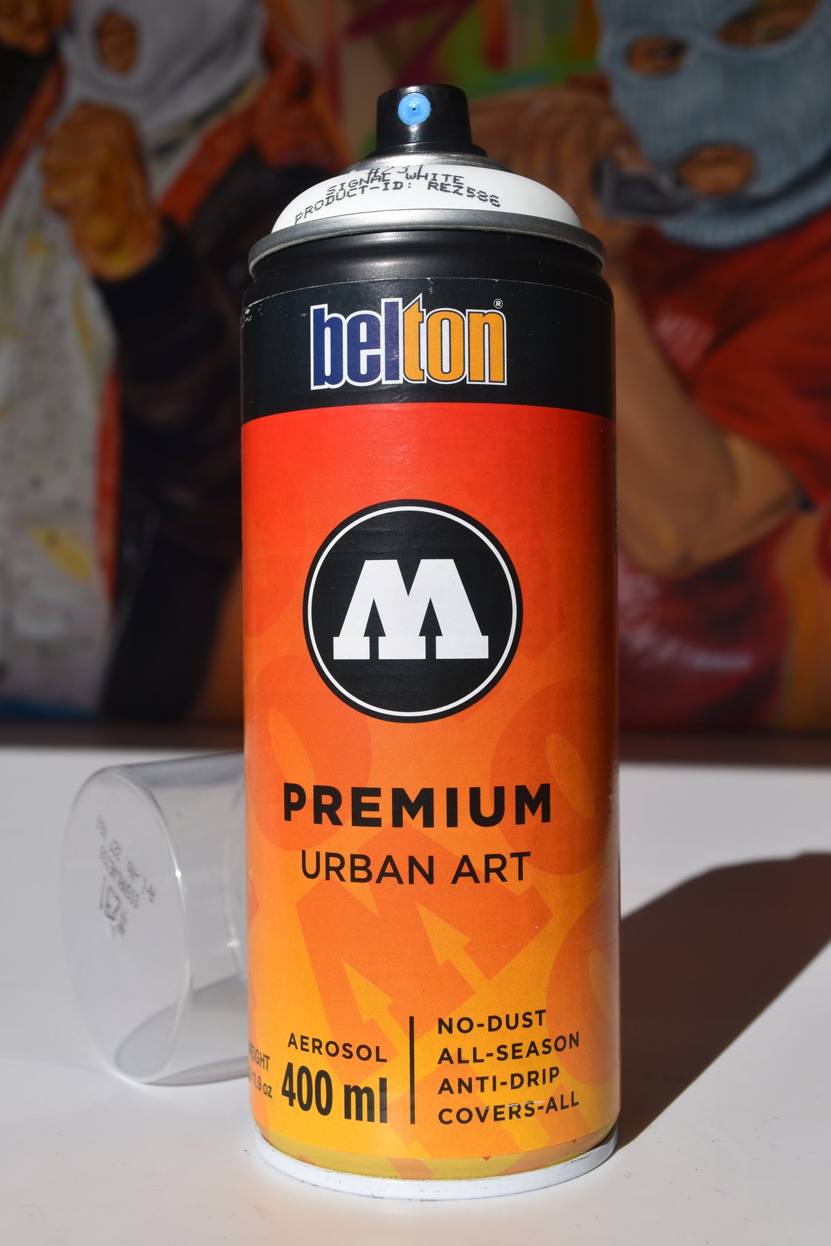 A can of Belton Molotow Premium urban art spray paint in a colorful label with a capacity of 400 ml.